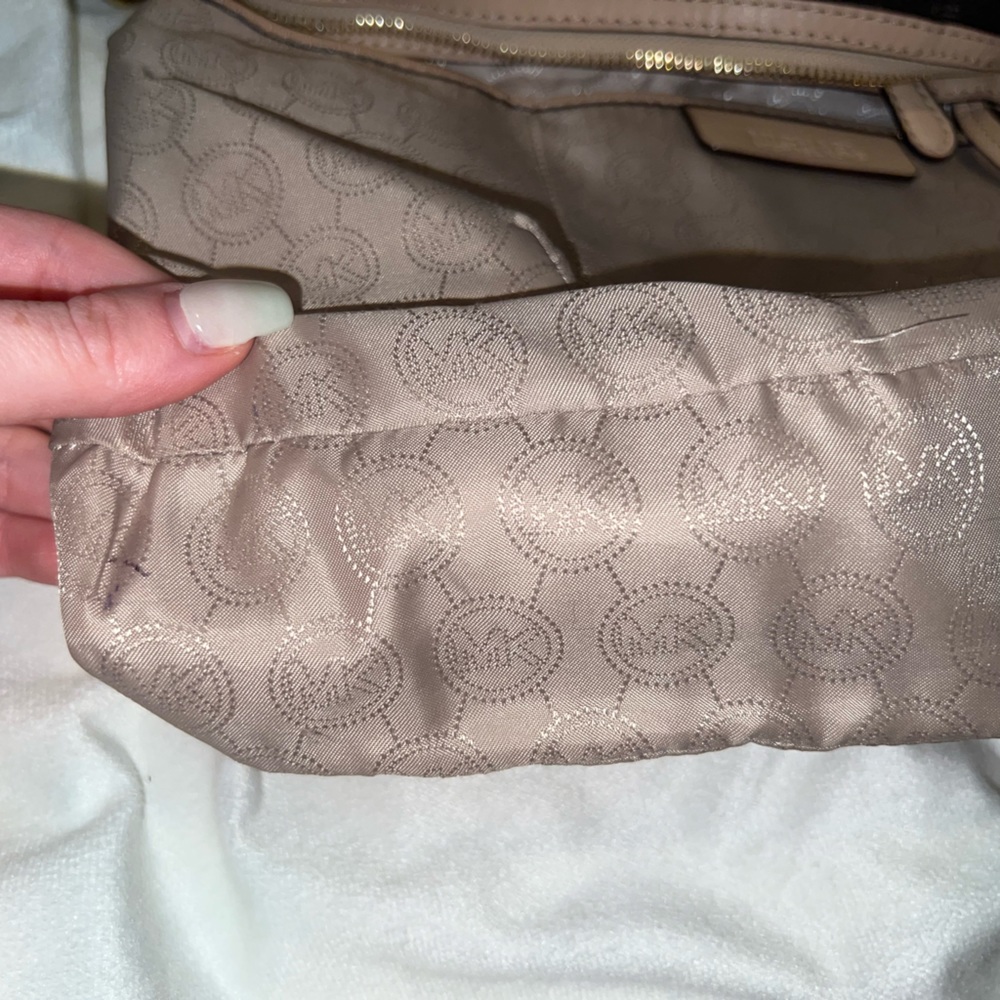Michael Kors Large Convertible Shoulder Bag - Picture 6 of 9